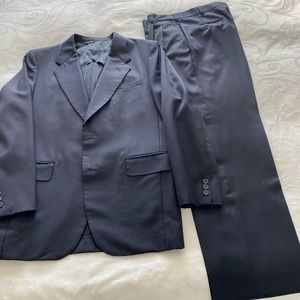 Men's 2 piece light wool suit in navy